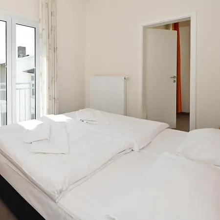 Lejlighed Strandnahe-ferienwohnung-8-villa-celia-sellin-fuer-6-personen-mit-wlan-sauna-insel-ruegen Sellin (Rugen)