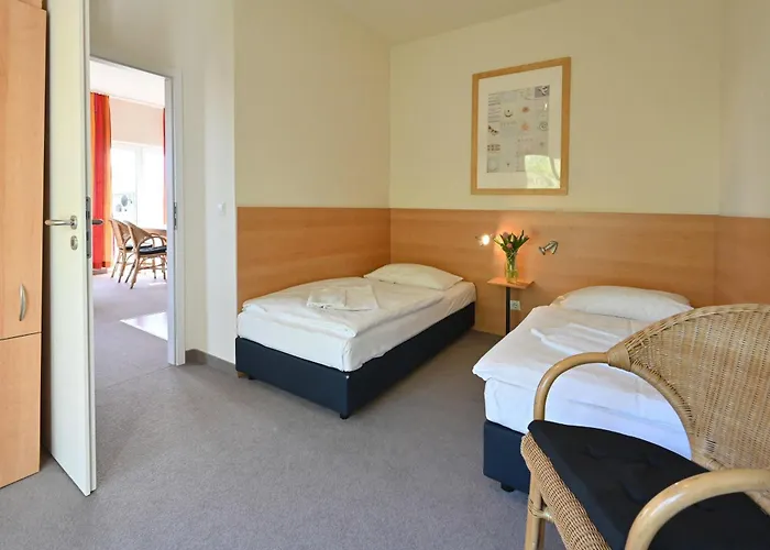 Strandnahe-ferienwohnung-8-villa-celia-sellin-fuer-6-personen-mit-wlan-sauna-insel-ruegen *